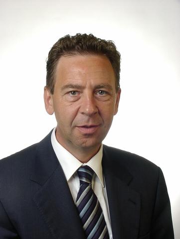 Peter Stutz neuer NIIT Country Manager